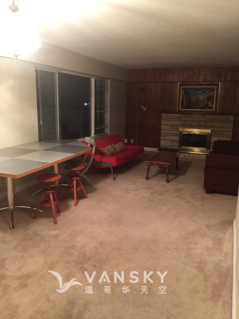 250819124445_living room.JPG